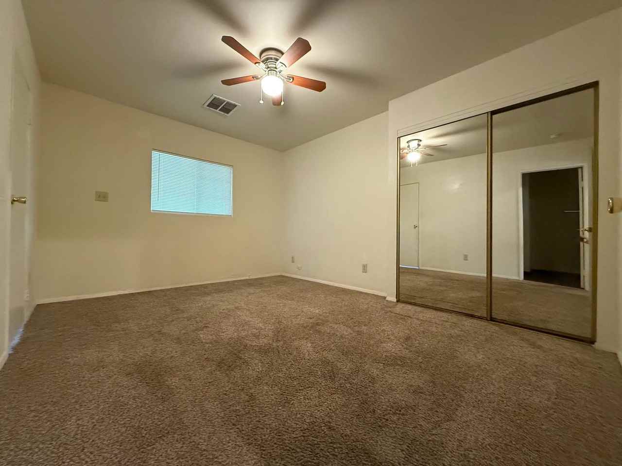 319 F St - Photo 5 of 12