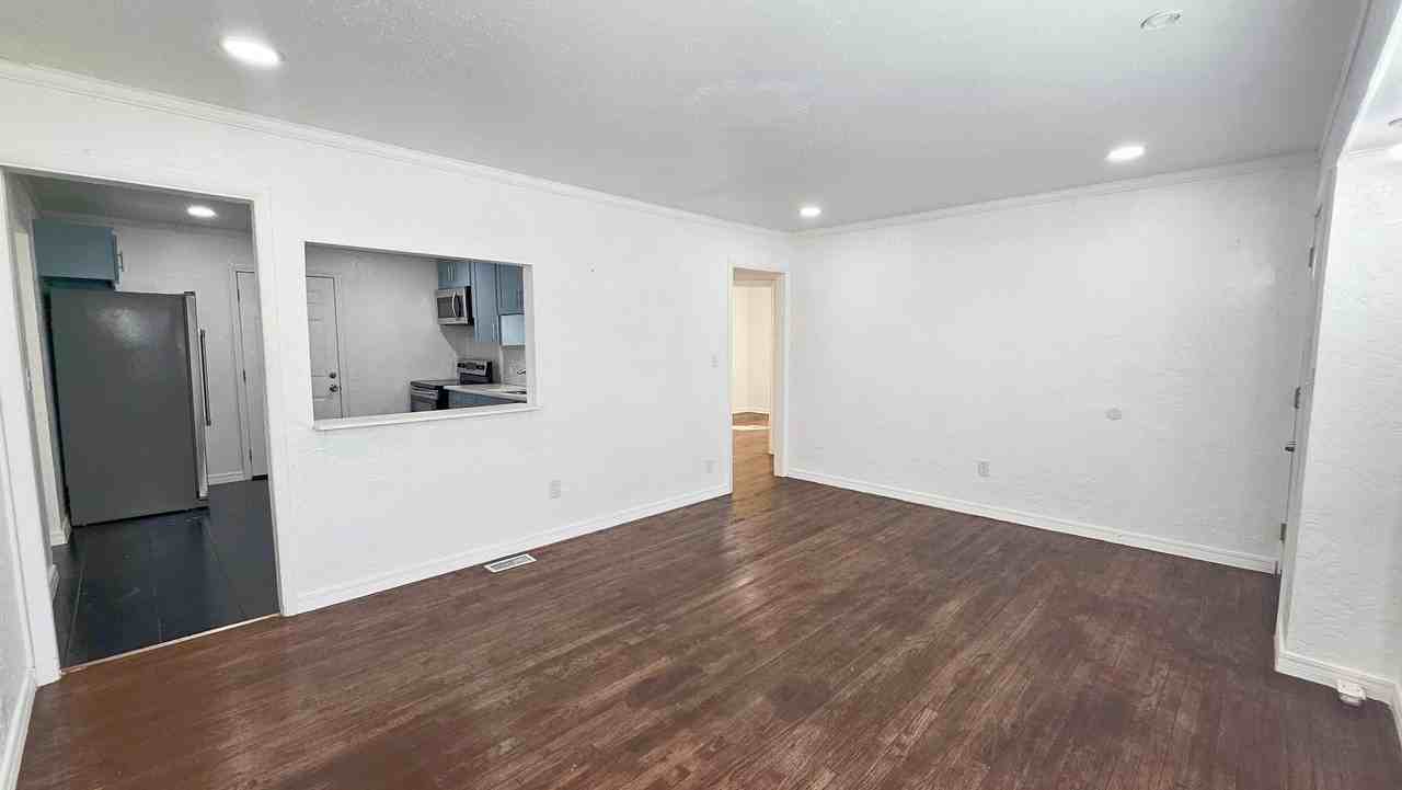 721 Procter Pl - Photo 6 of 21