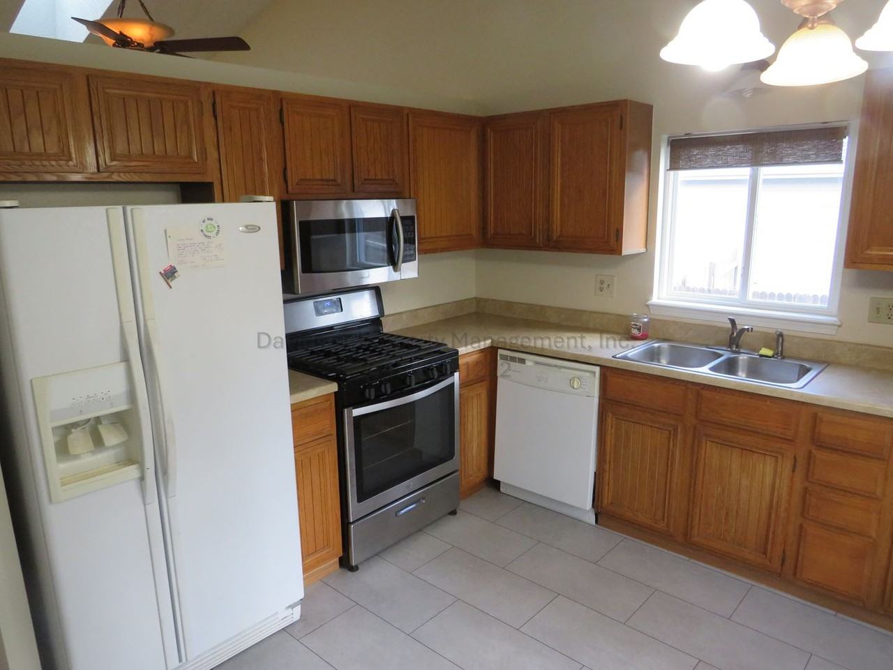 1469 Canoe Creek Dr - Photo 5 of 14