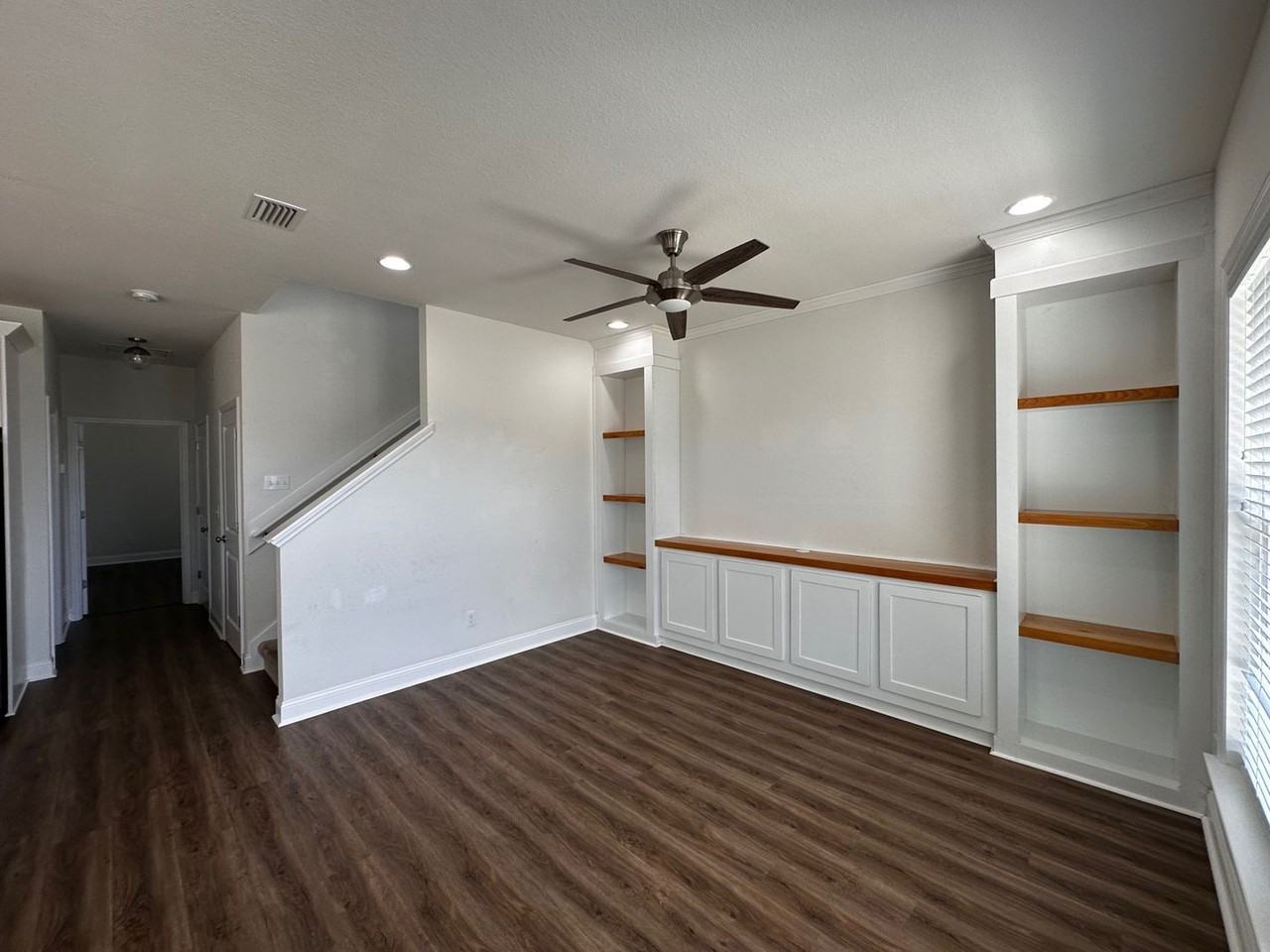 2918 Fontana St - Photo 2 of 18