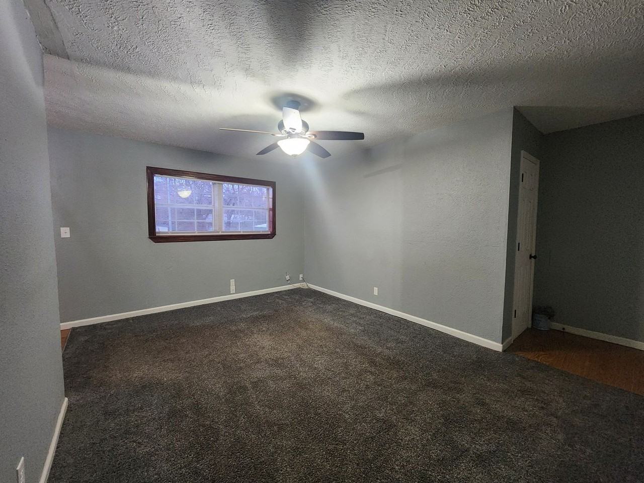 1122 E Alice St - Photo 7 of 30