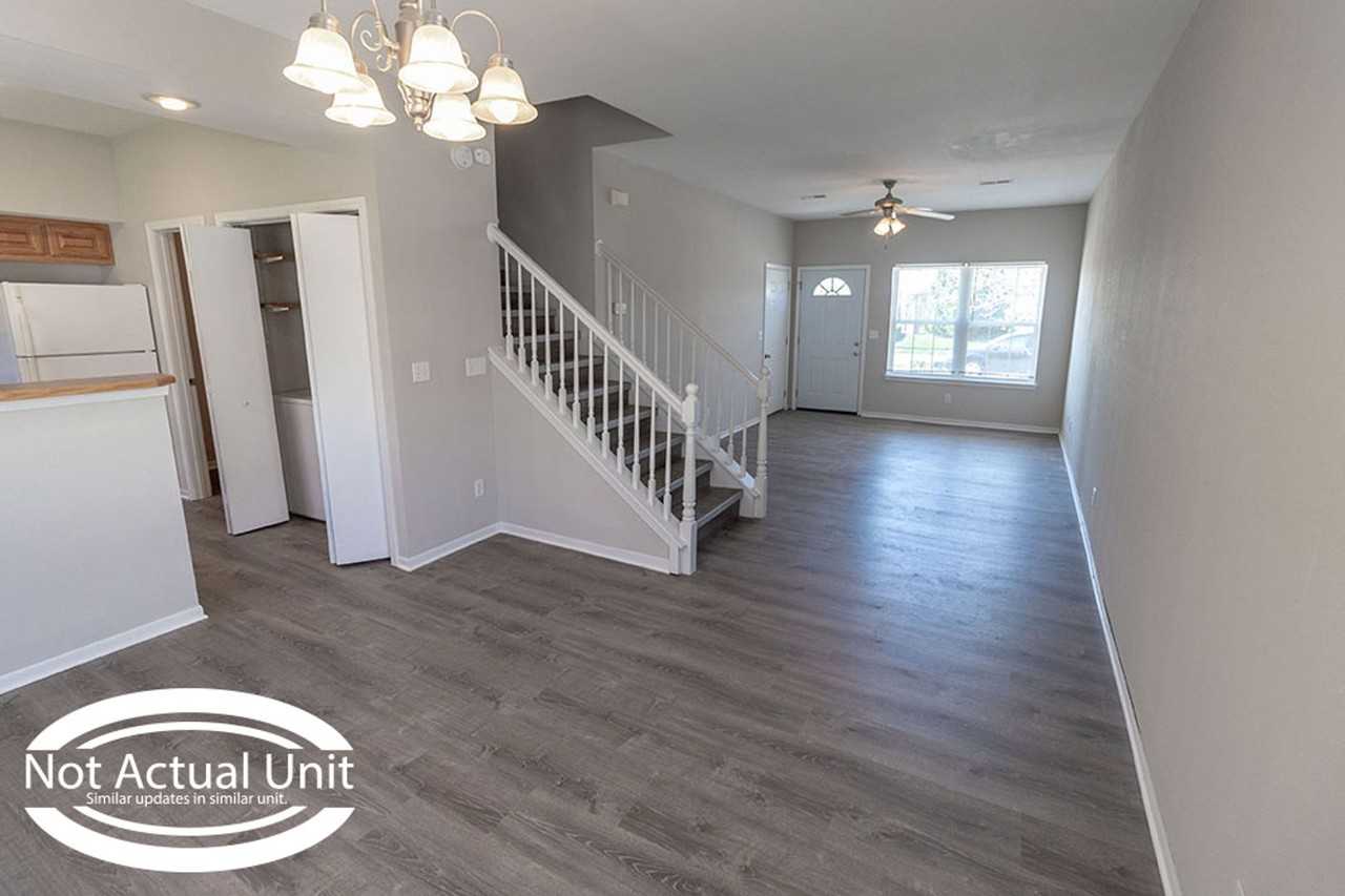 5000 Derby Ridge Dr #301 - Photo 7 of 31