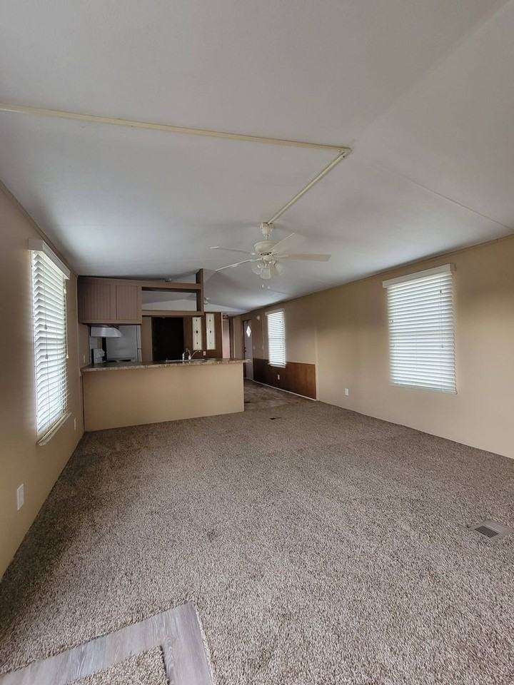 910 Legacy Ln - Photo 3 of 19