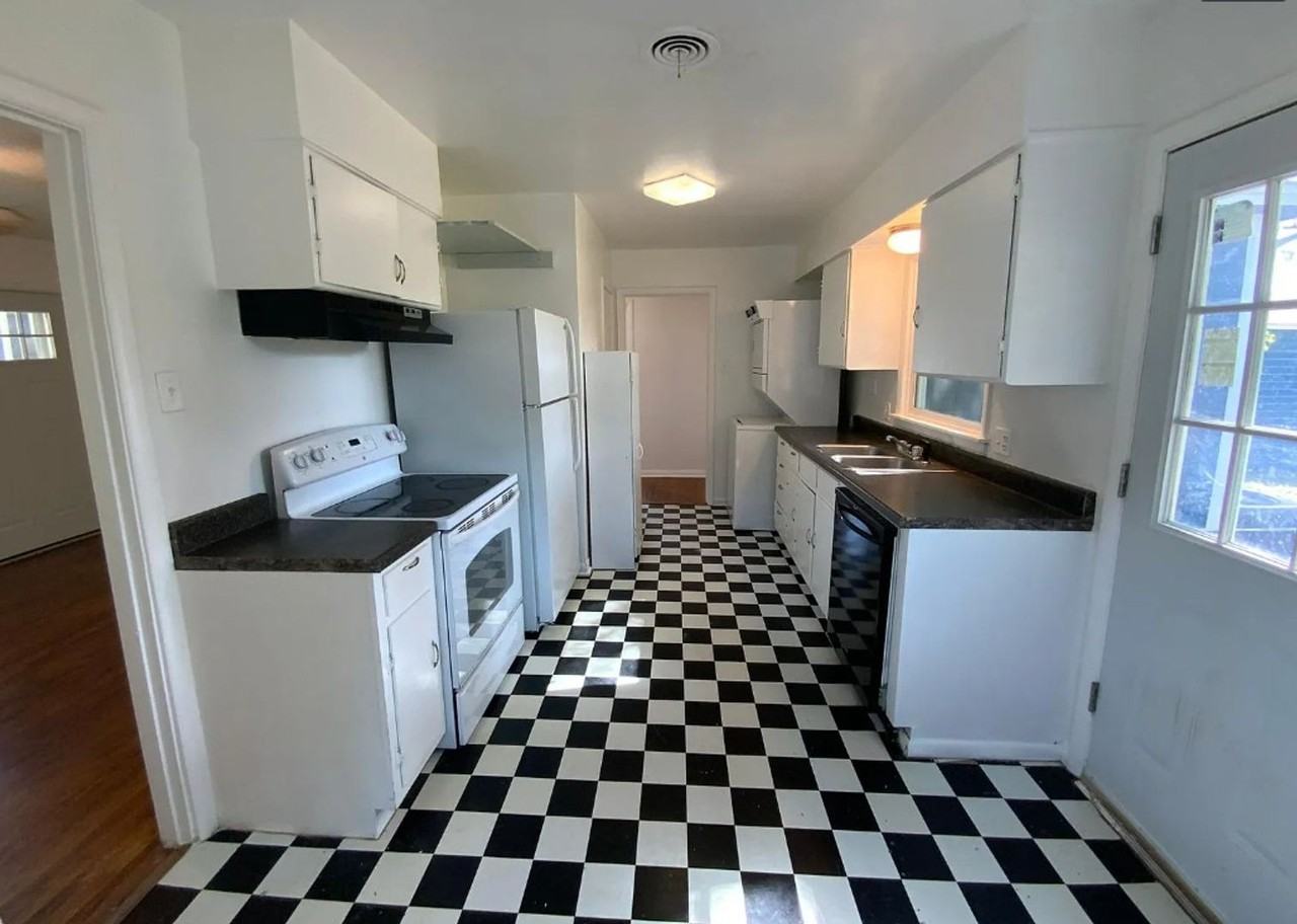 1926 S 55th St - Photo 3 of 9