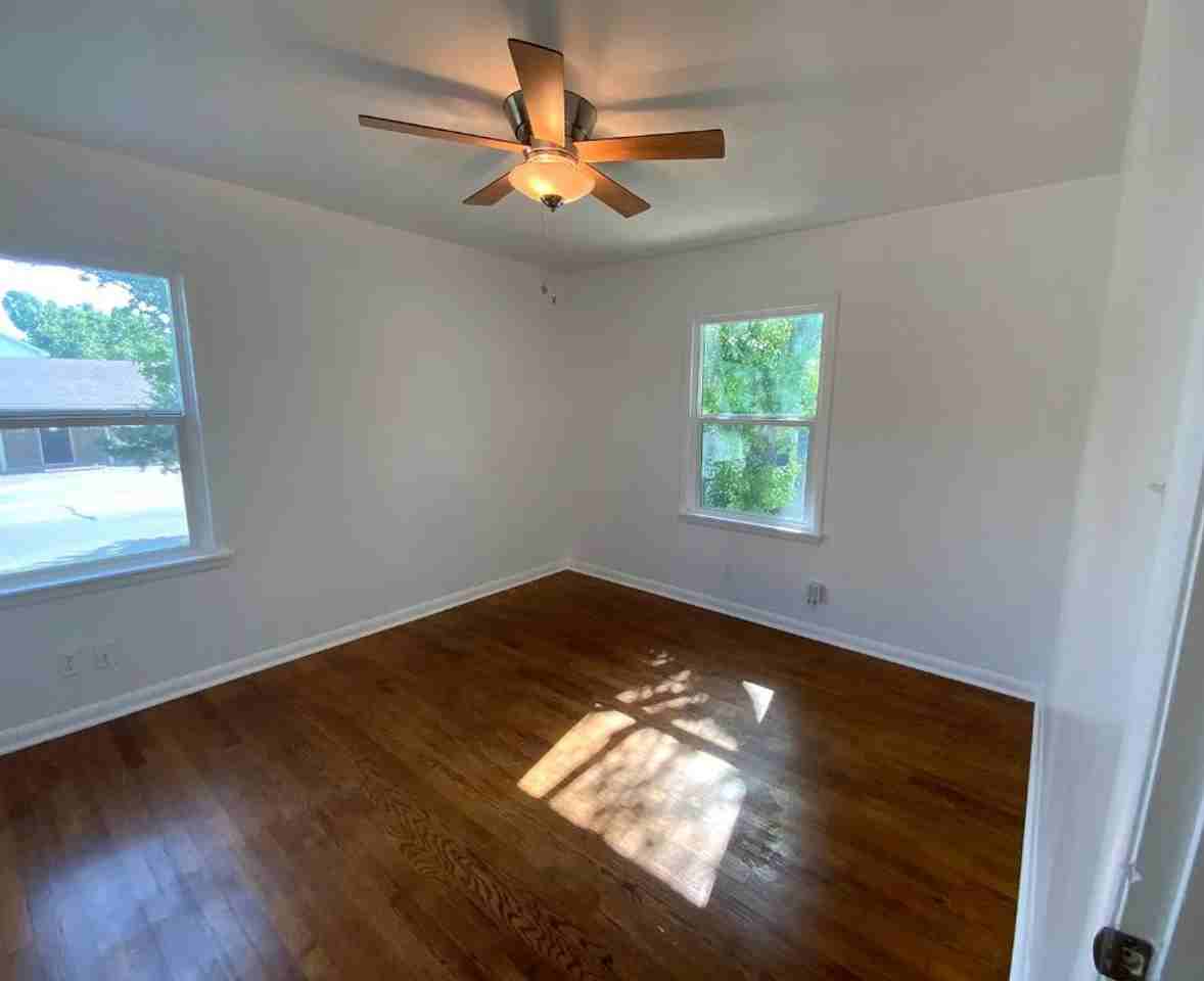 1926 S 55th St - Photo 7 of 8