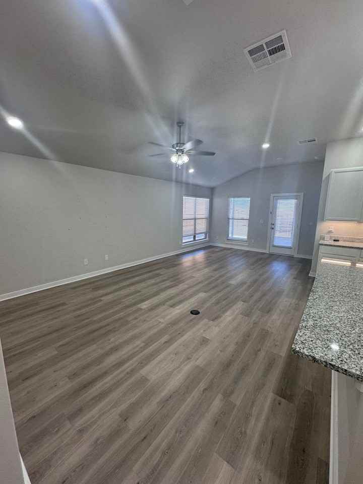 3412 Good Prairie Ave - Photo 2 of 19
