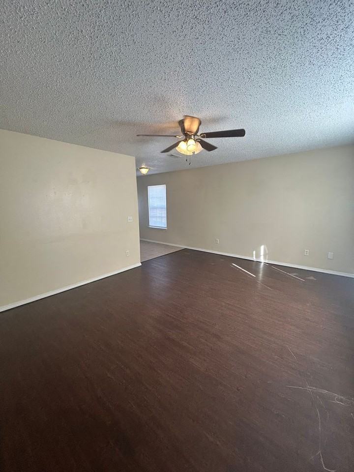 3400 Sw Landau Ct #1 - Photo 3 of 18