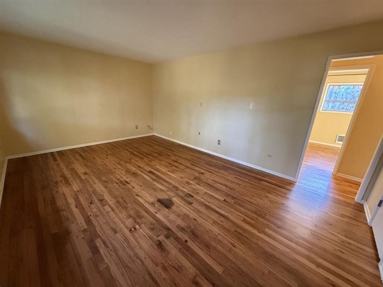 4538 Ne Killingsworth St - Photo 2 of 11