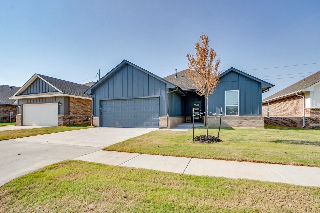 8305 Nw 163rd Ter - Photo 2 of 50