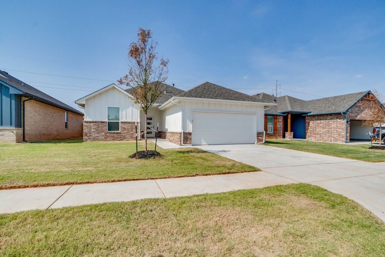 8301 Nw 163rd Ter - Photo 3 of 50