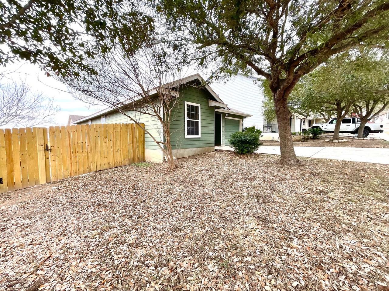 7327 Aphelion Cv - Photo 3 of 33