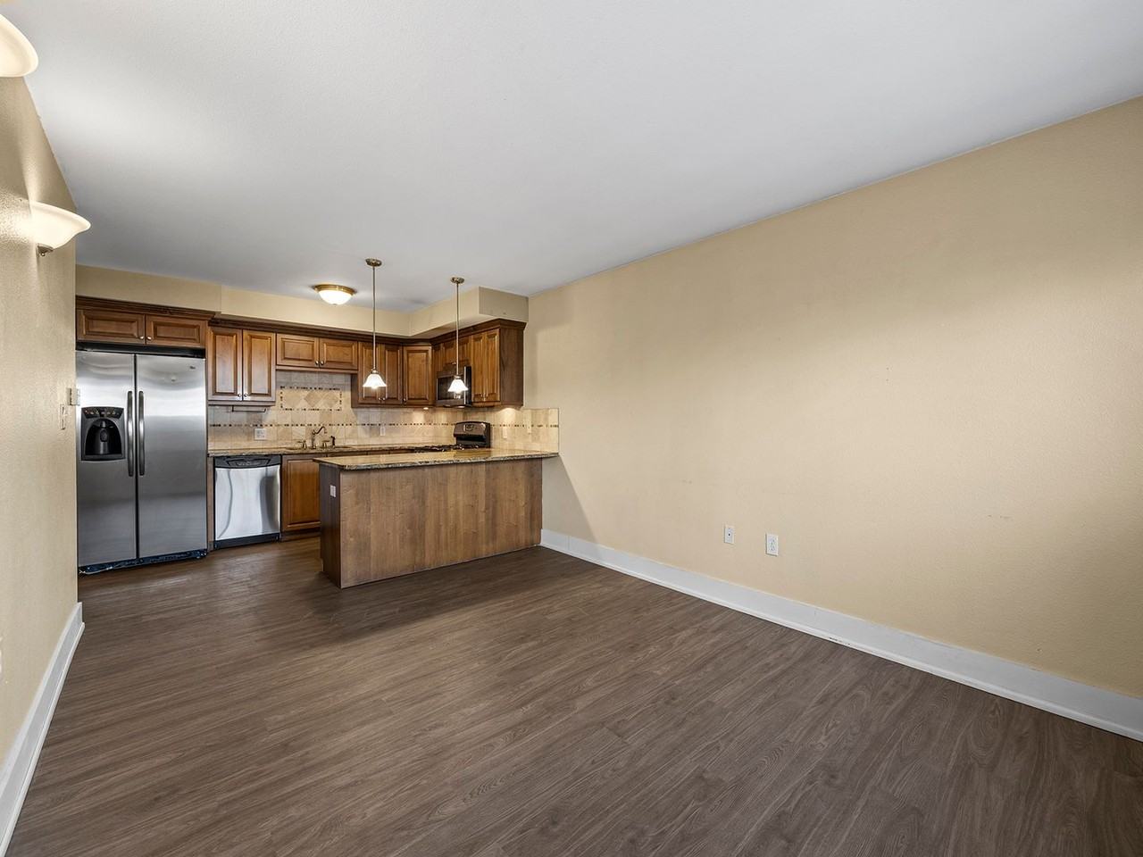 233 N Meldrum St ##A8 - Photo 3 of 16