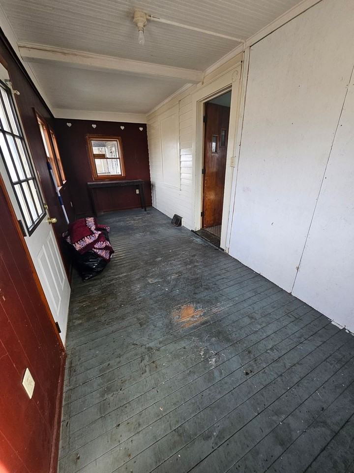 1309 E 10th St #1 - Photo 2 of 8