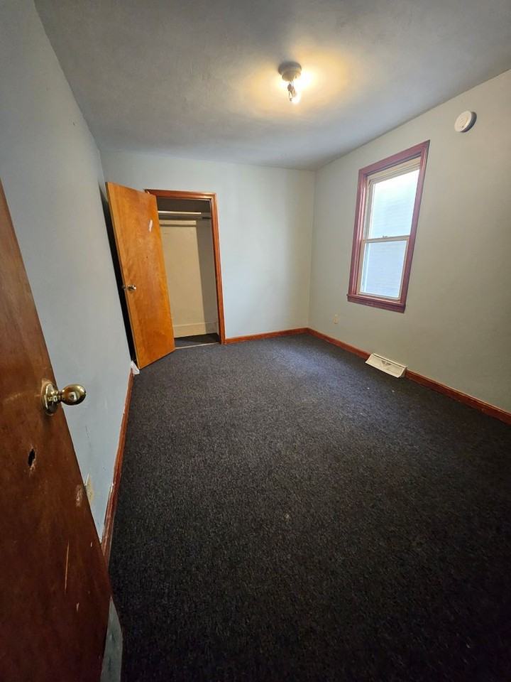 1309 E 10th St #1 - Photo 7 of 8