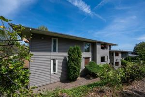 featured image of 10705 10705 - 10707 Des Moines Memorial Dr