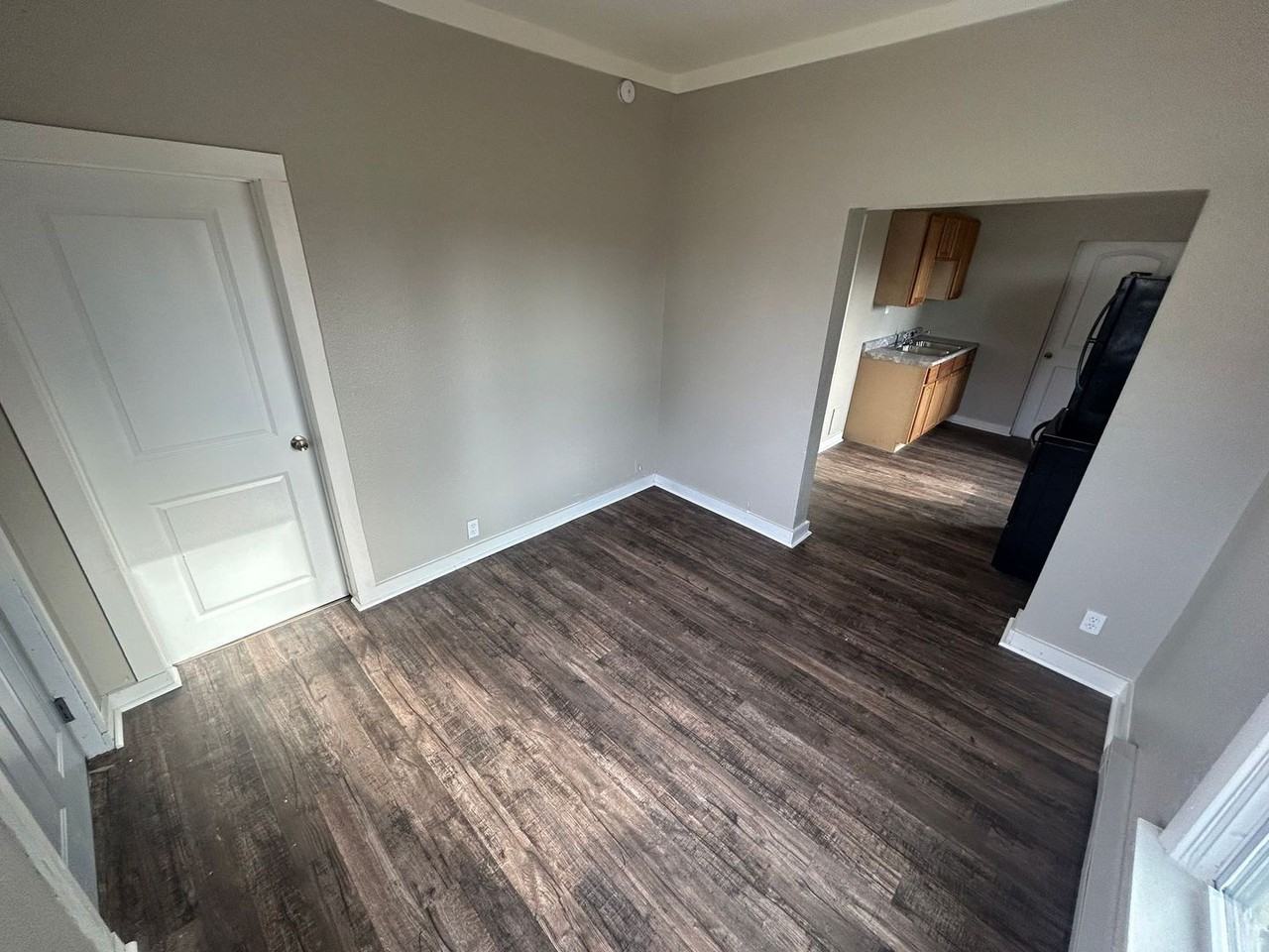 223 Charles St - Photo 3 of 9