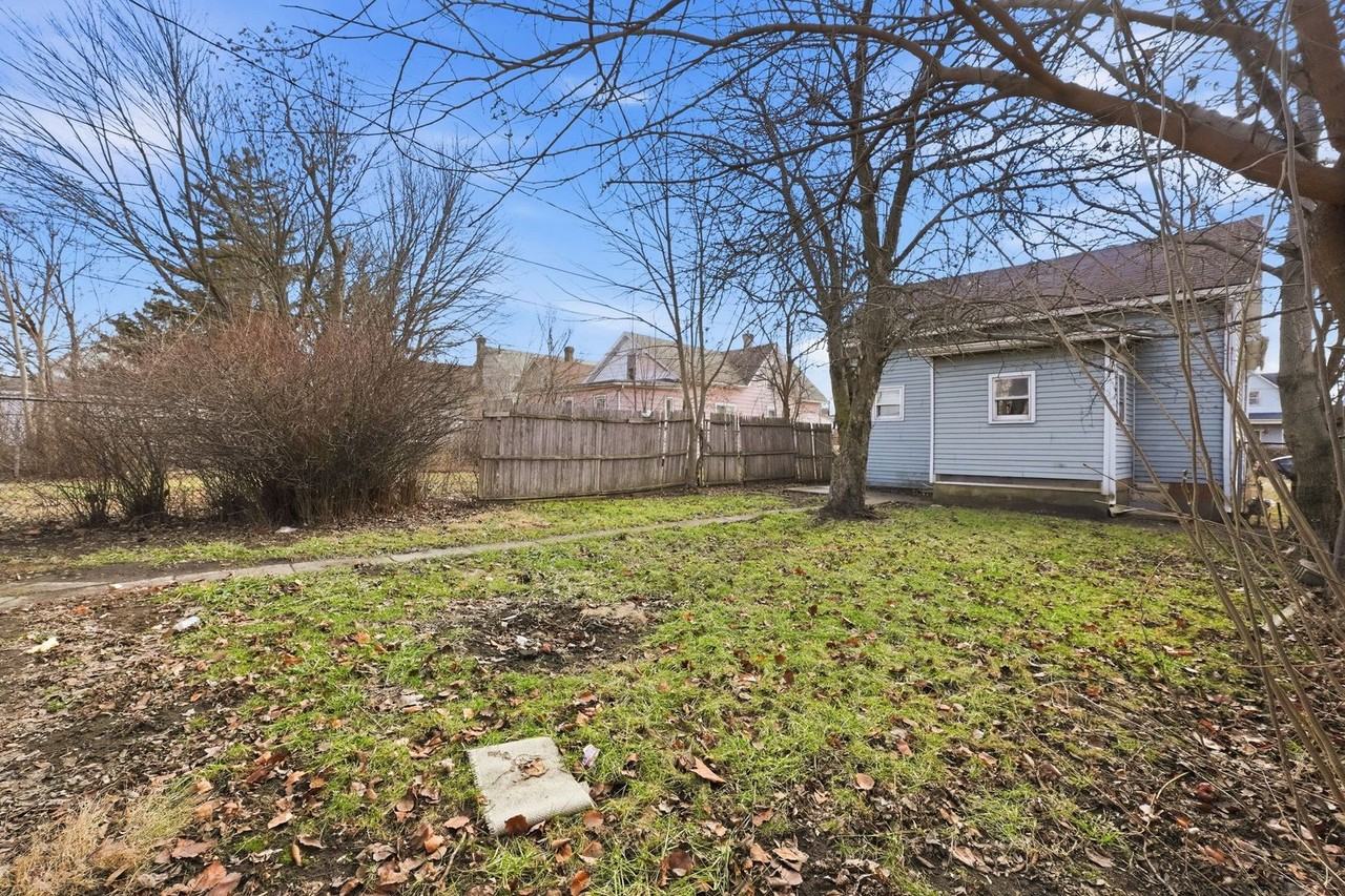 919 Madison St - Photo 2 of 32