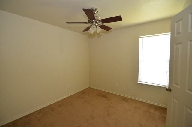 3106 Janelle Dr - Photo 6 of 29