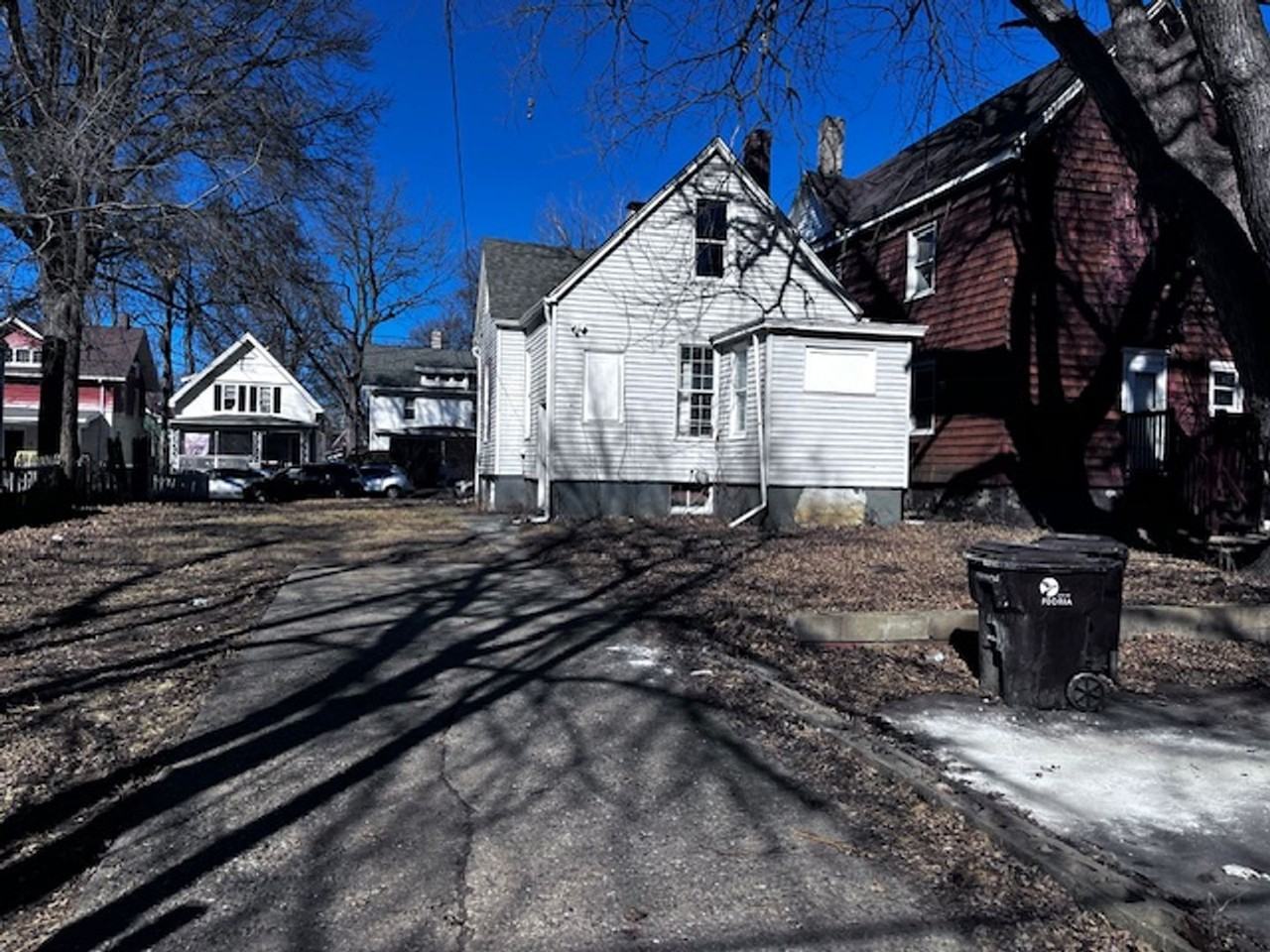 308 E Archer Ave - Photo 7 of 12