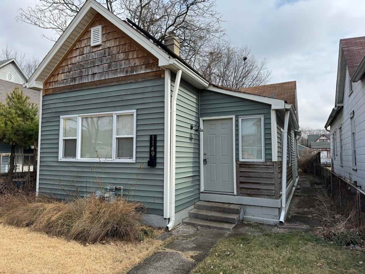 1149 Olive St - Photo 2 of 31