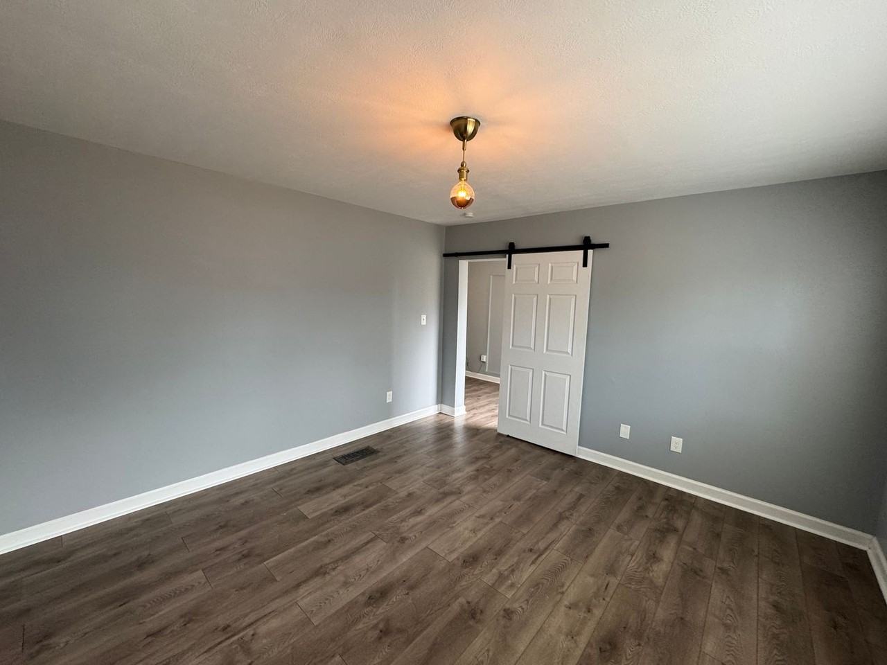 1149 Olive St - Photo 6 of 31