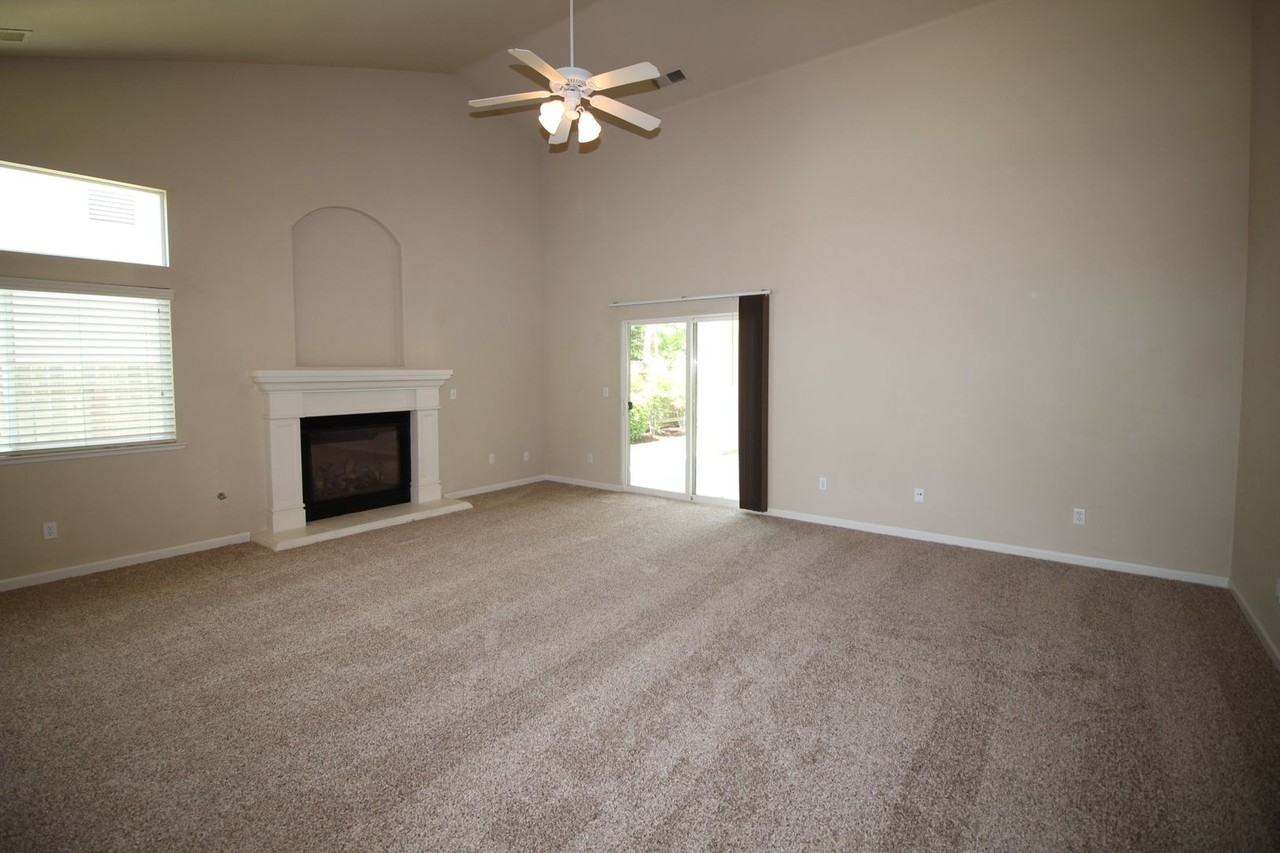 10793 N Tea Party Ln - Photo 6 of 17