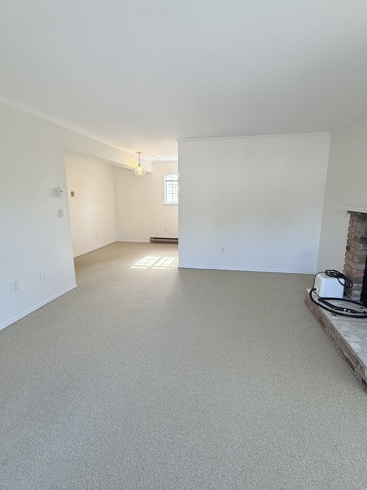 1001 Ridgeway Ave - Photo 3 of 15