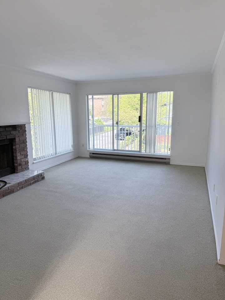 1001 Ridgeway Ave - Photo 5 of 15