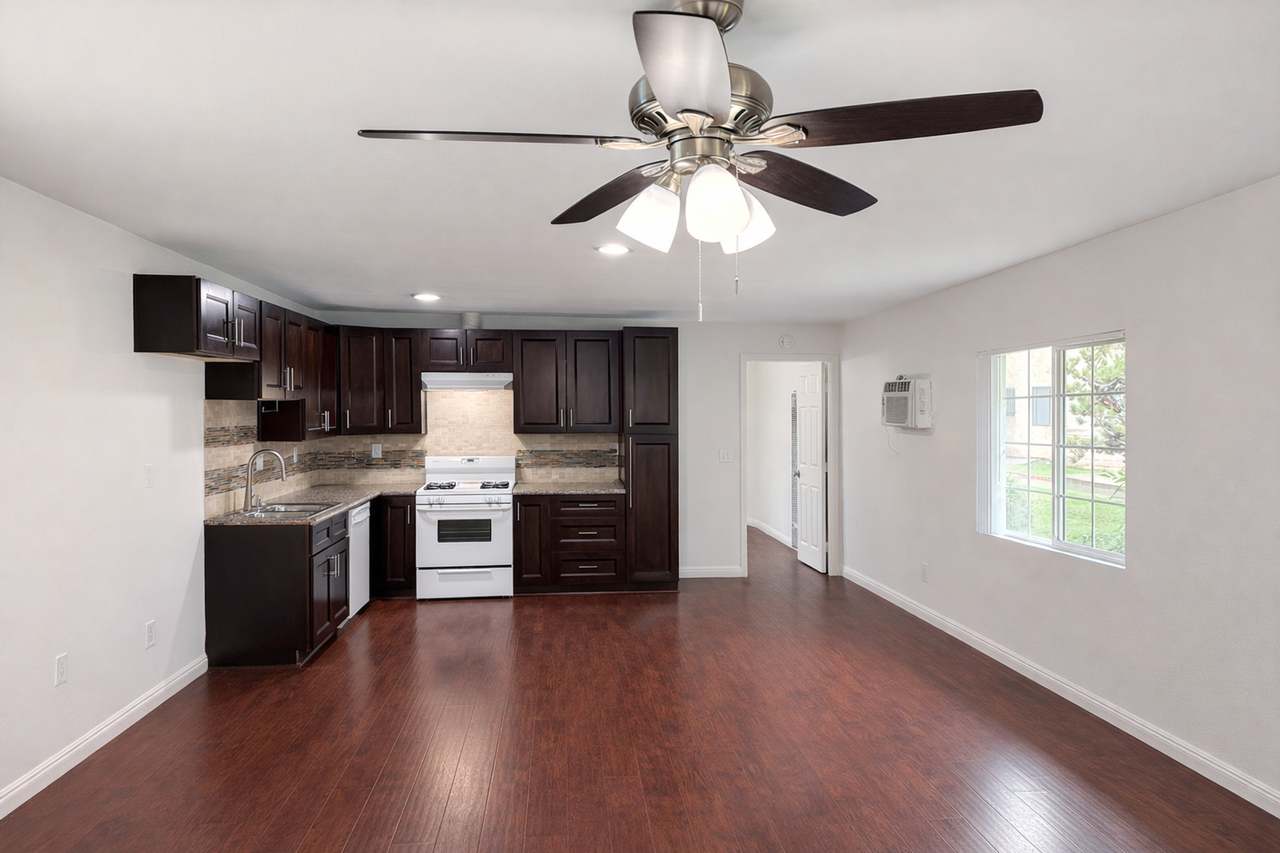 El Centrico Apartments - Photo 2 of 5