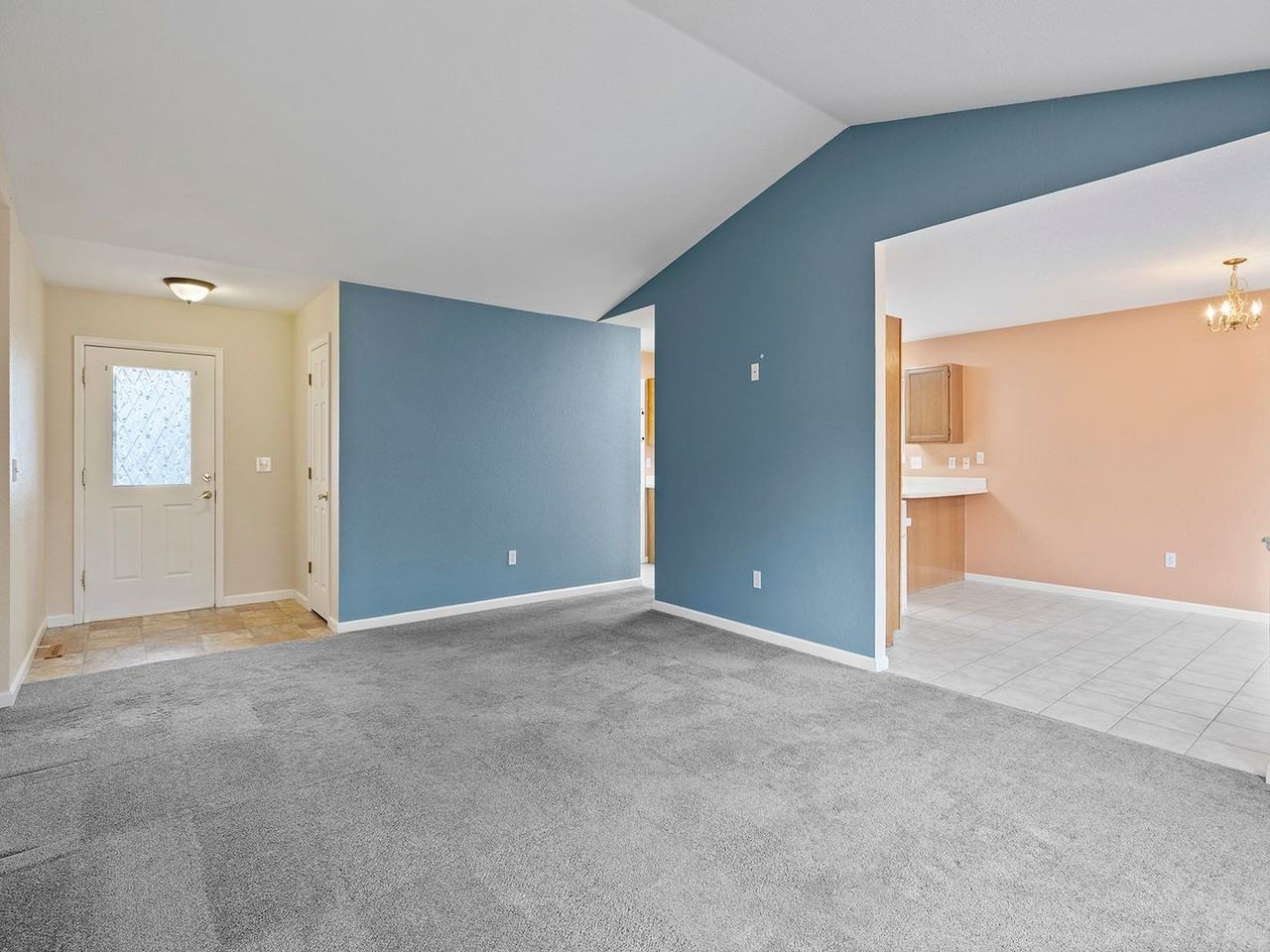 506 Pebble Beach Ave - Photo 3 of 17