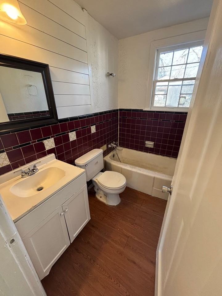 2946 Midway St - Photo 6 of 7