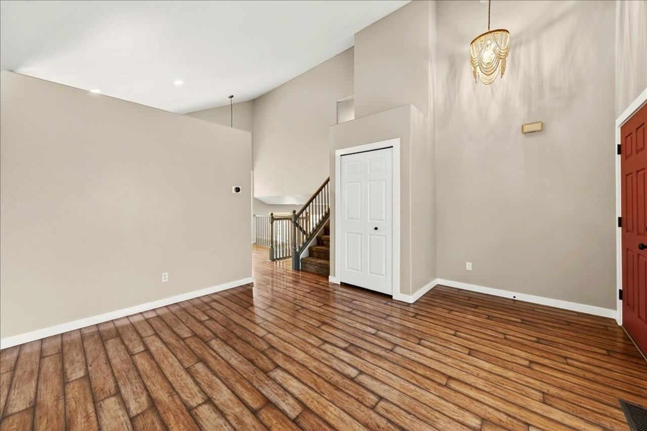 11013 W Red Maple Dr - Photo 4 of 33