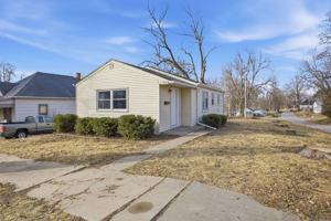 featured image of 3343 Penn St