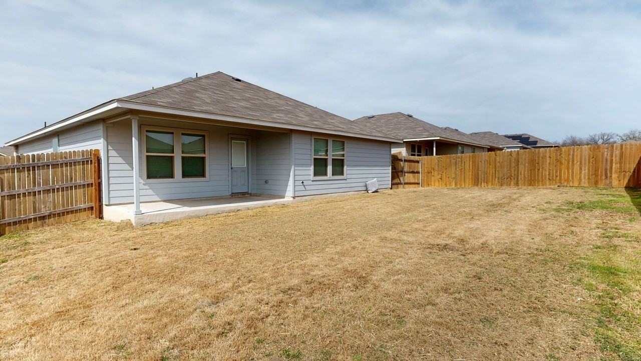 4908 Natalia Rd - Photo 6 of 29