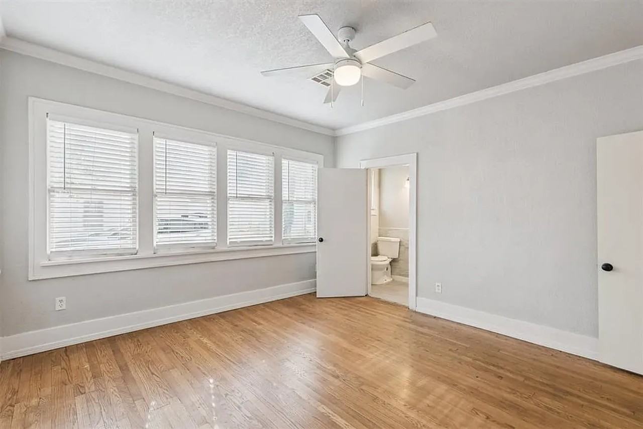 440 Nw 28th St - Photo 4 of 19