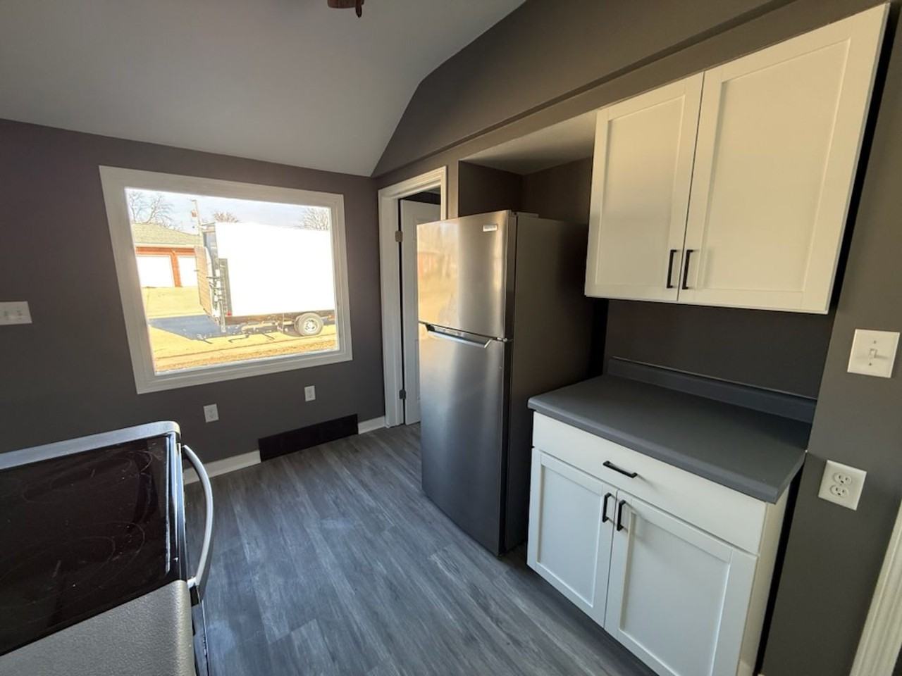 1206 9th Ave - Photo 2 of 11