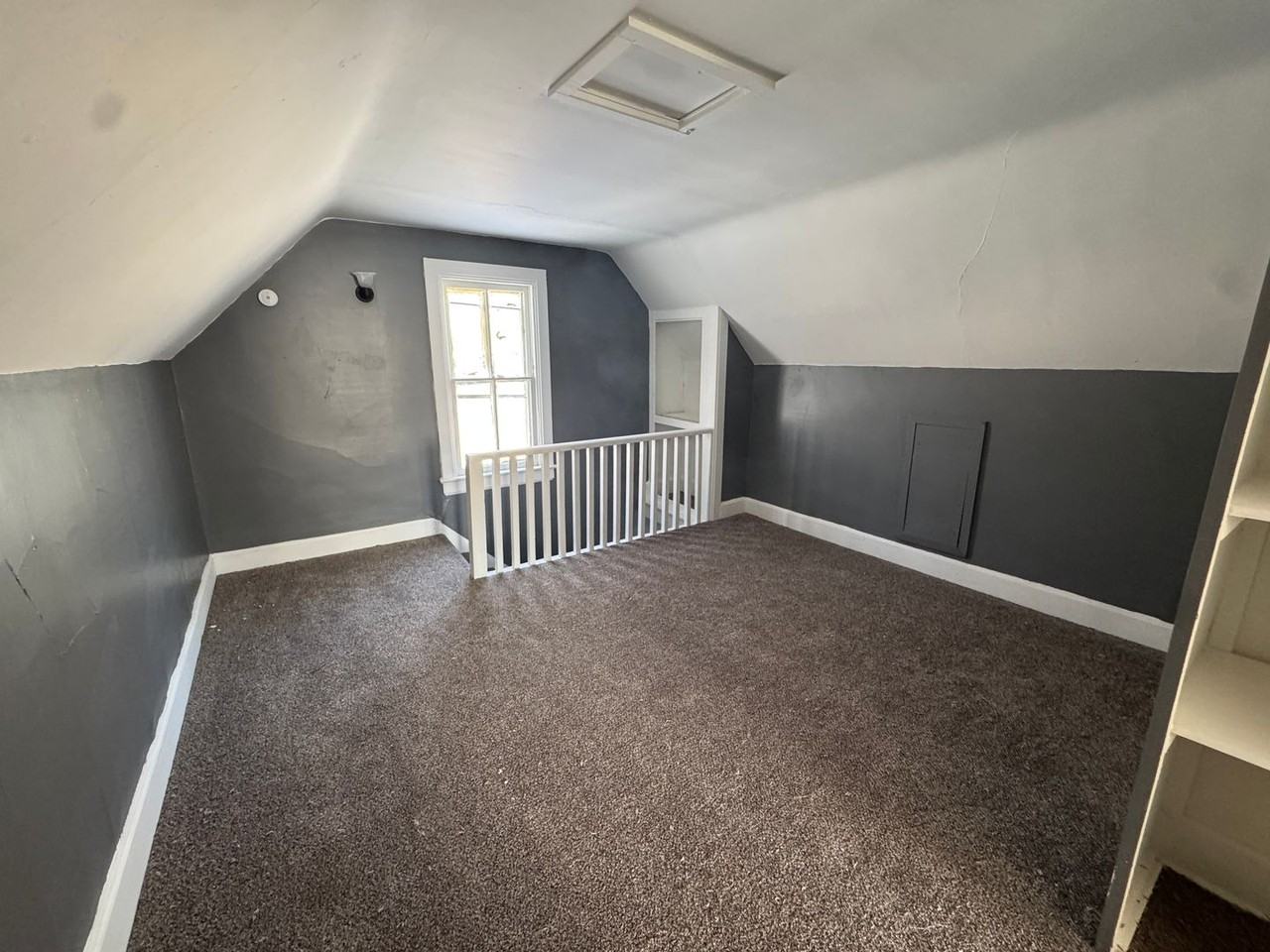 857 E Knox St - Photo 6 of 9