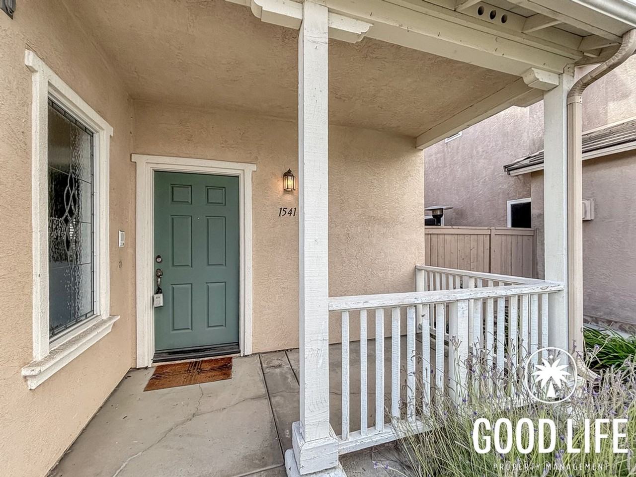 1541 Piedmont St - Photo 2 of 32