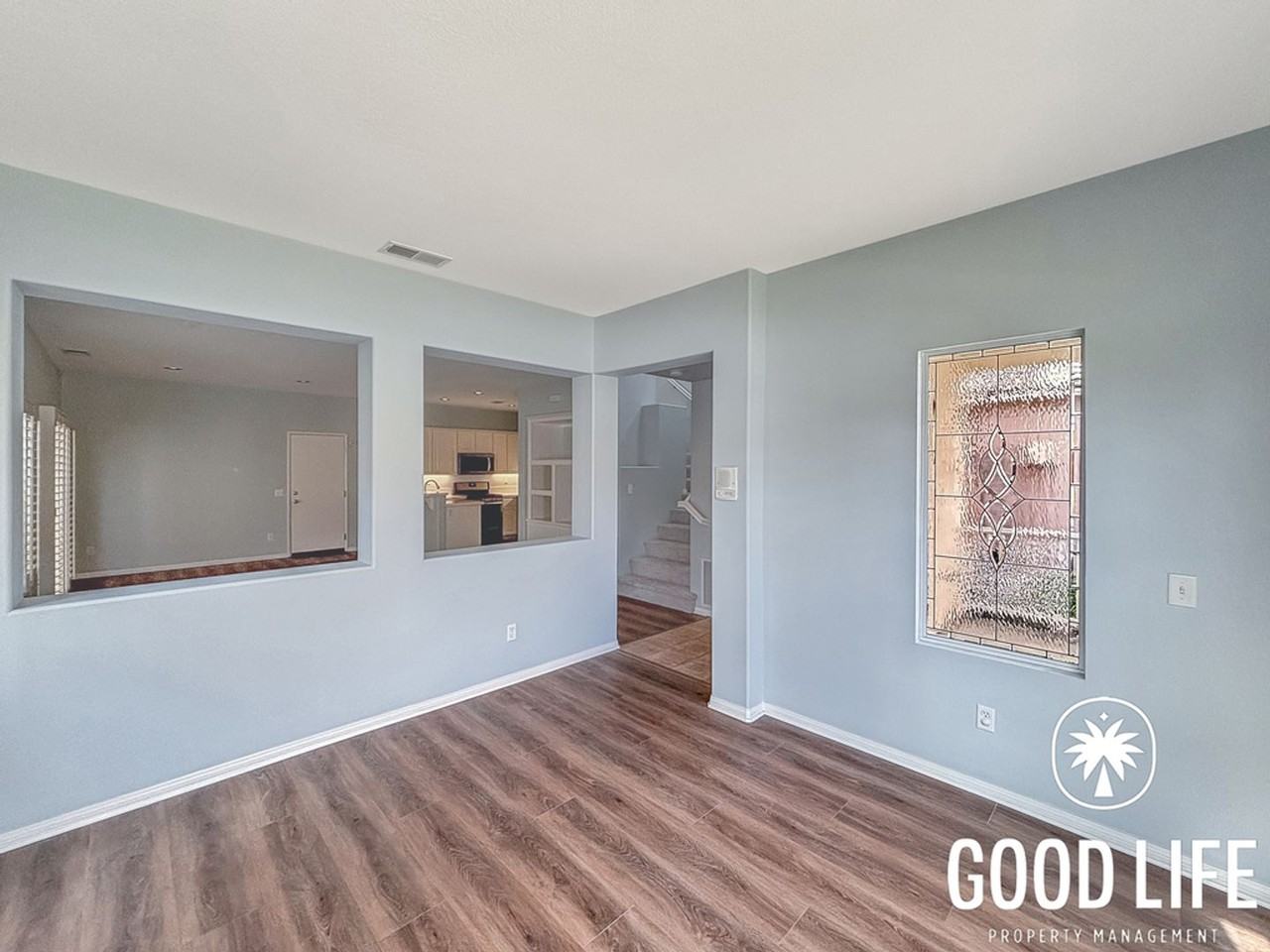 1541 Piedmont St - Photo 4 of 32