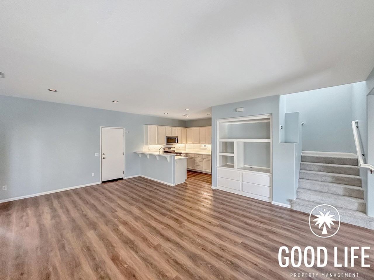 1541 Piedmont St - Photo 5 of 32