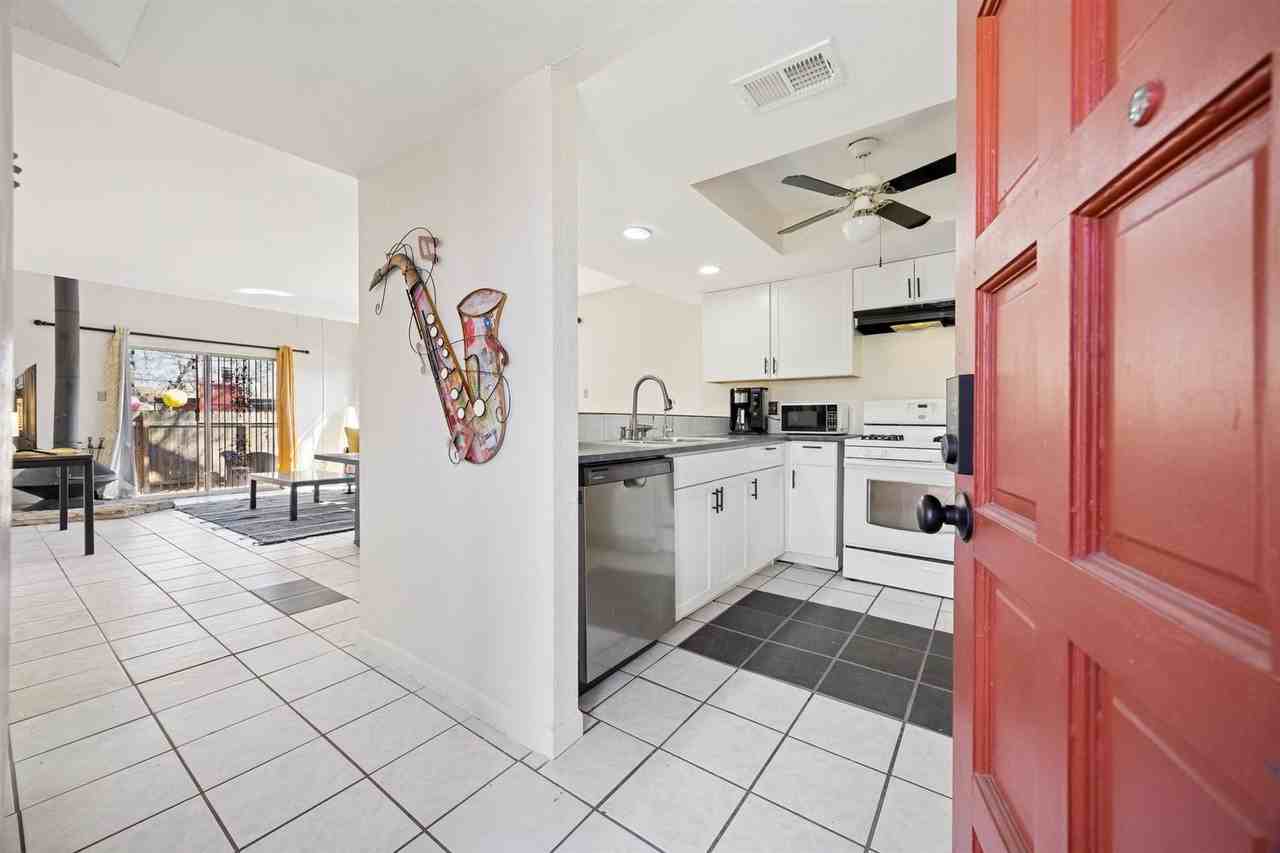 4814 Misty Slope Ln - Photo 3 of 20