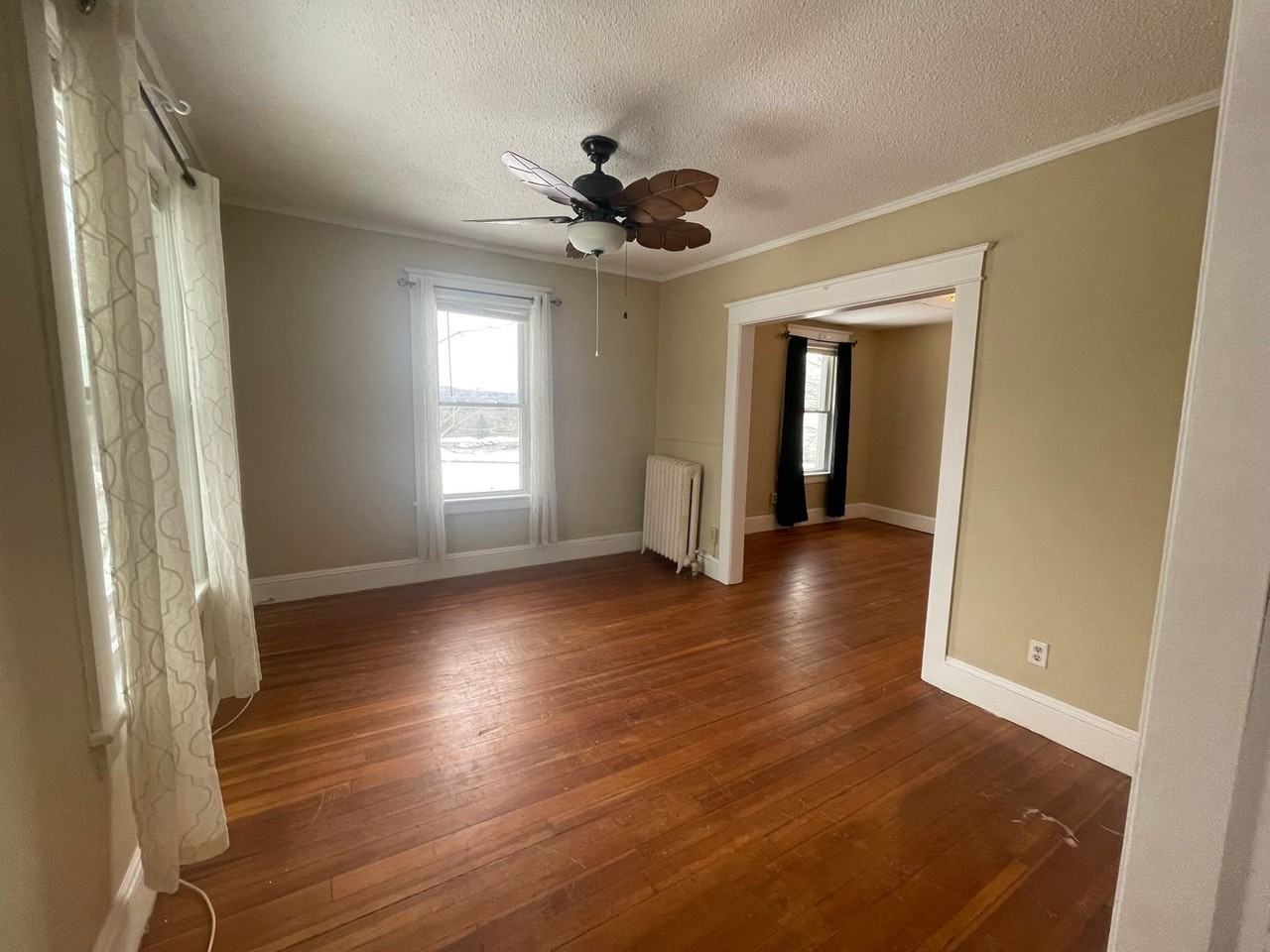 111 Benedict Rd - Photo 7 of 17