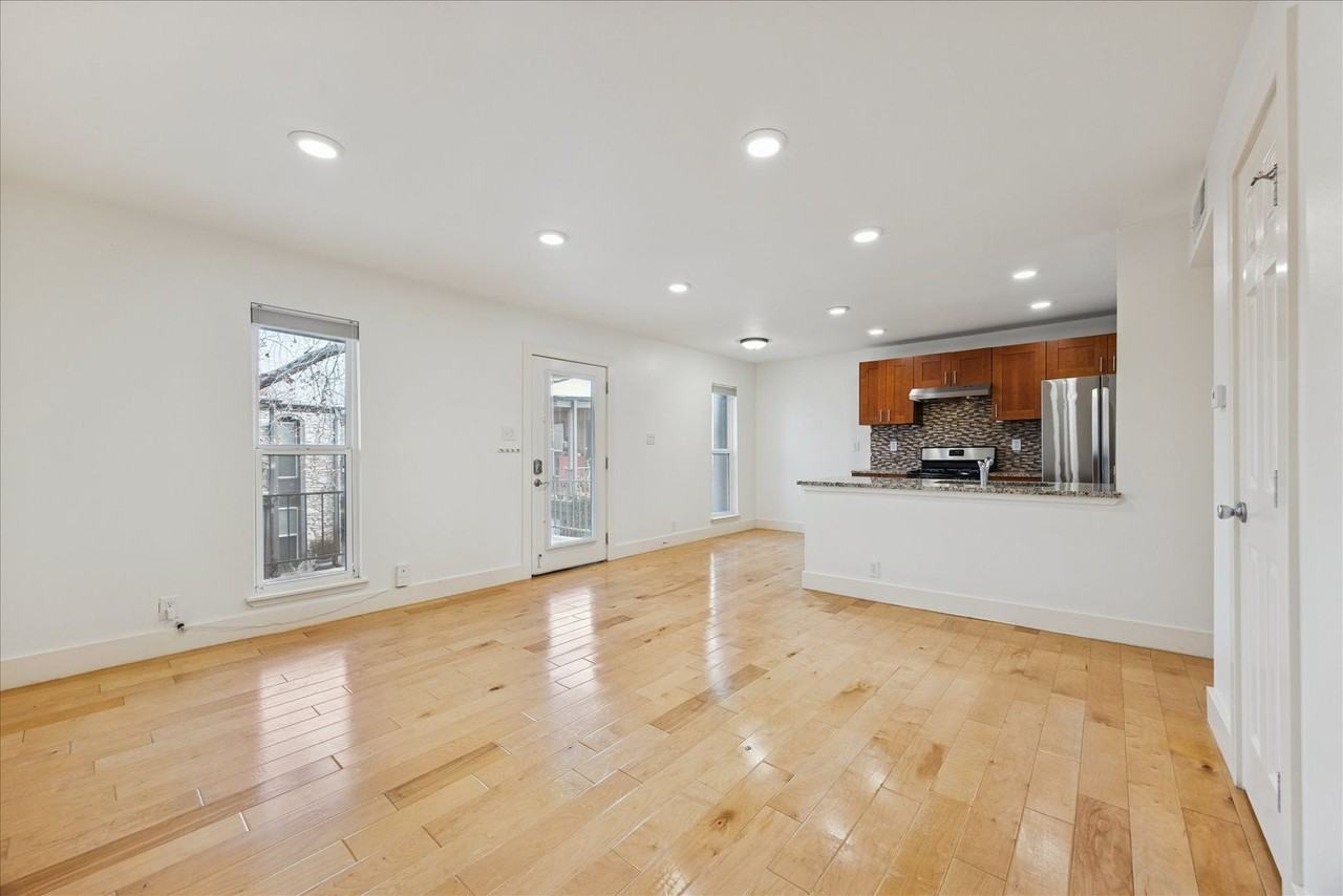 5820 Berkman Dr - Photo 6 of 15