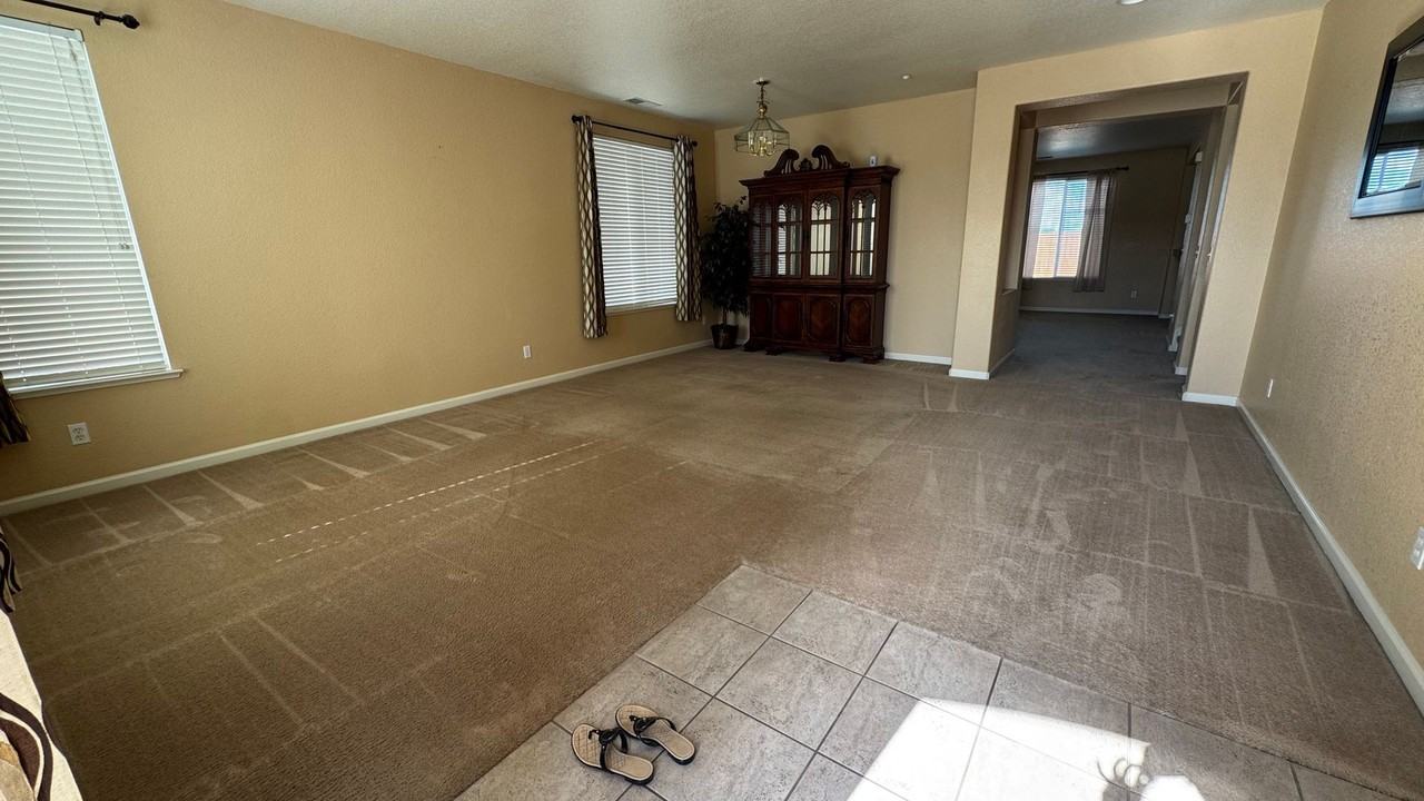 70 Entrada Cir - Photo 2 of 40