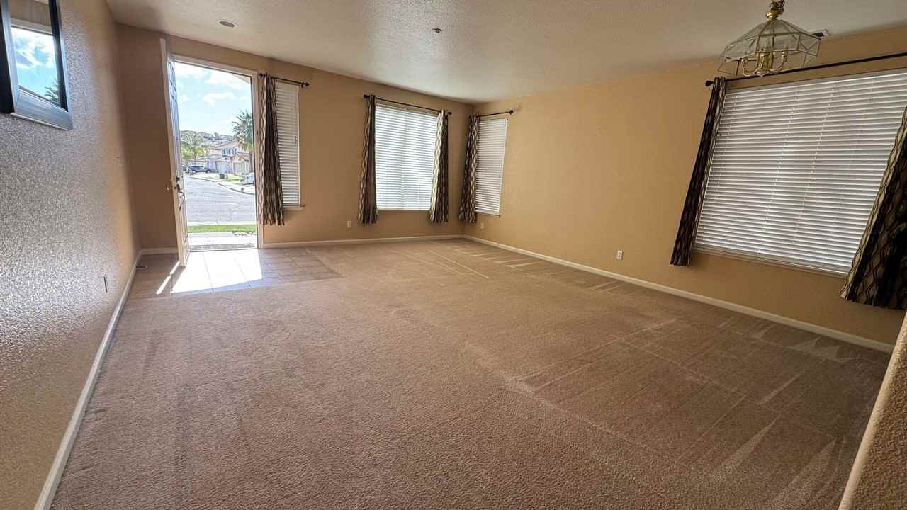 70 Entrada Cir - Photo 3 of 40