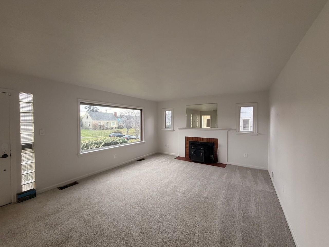 3136 S 18th St - Photo 2 of 39