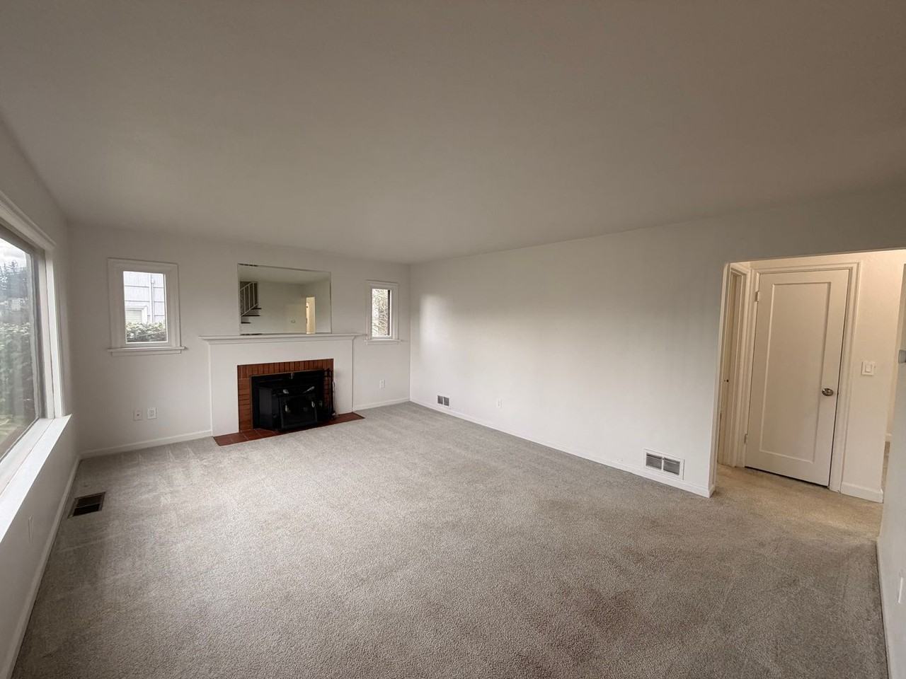 3136 S 18th St - Photo 4 of 39