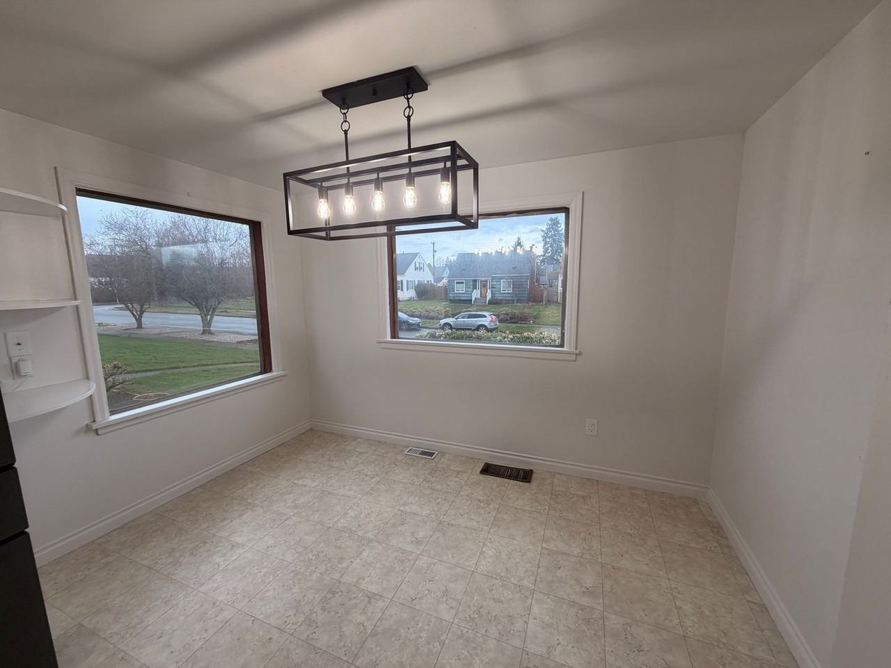 3136 S 18th St - Photo 5 of 39