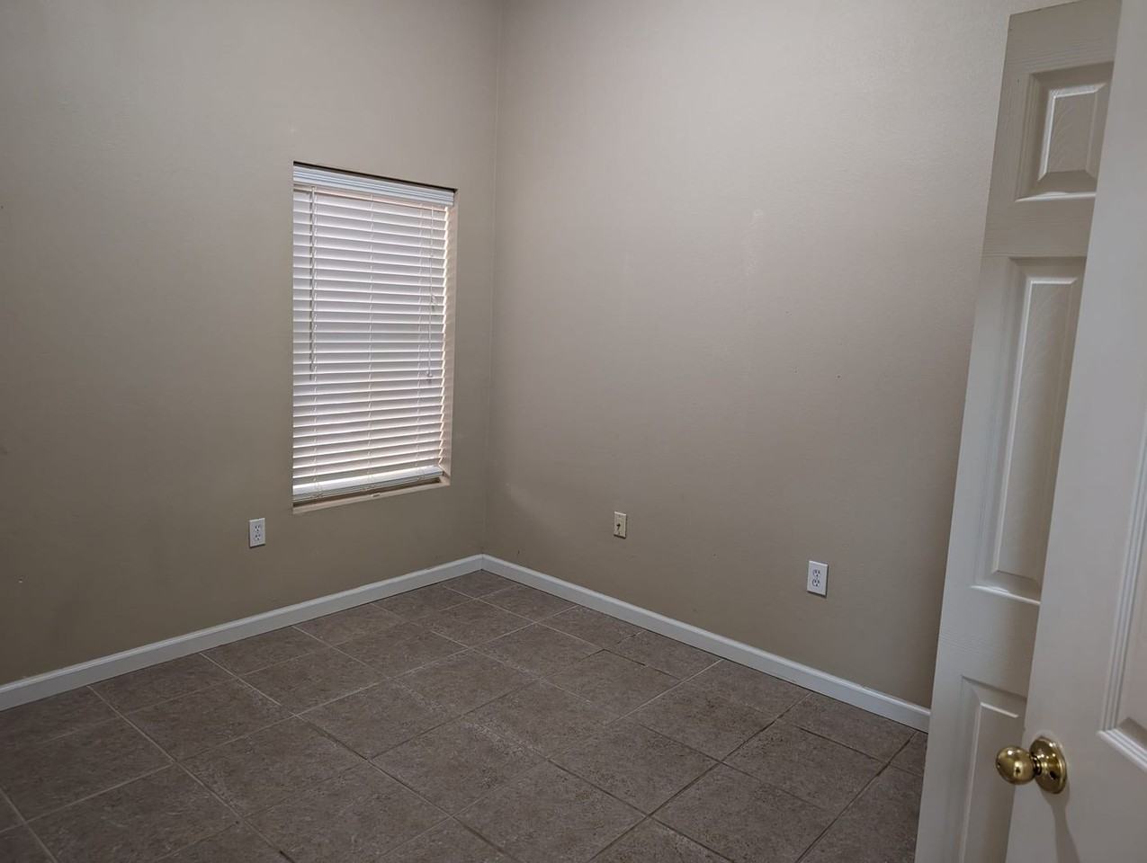 9556 Armelle Way #3 - Photo 5 of 10