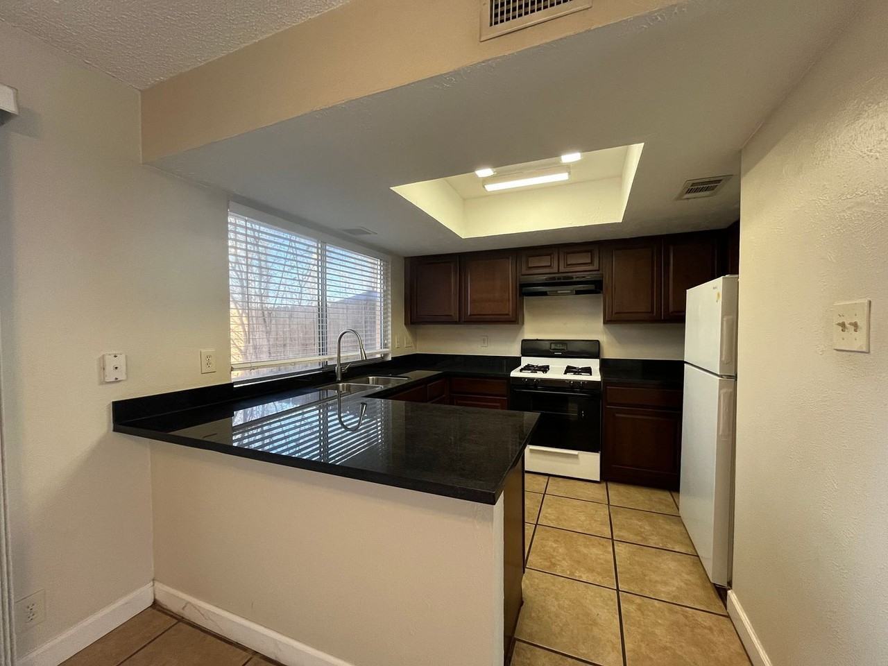 5912 Hidden Valley Trl - Photo 6 of 19